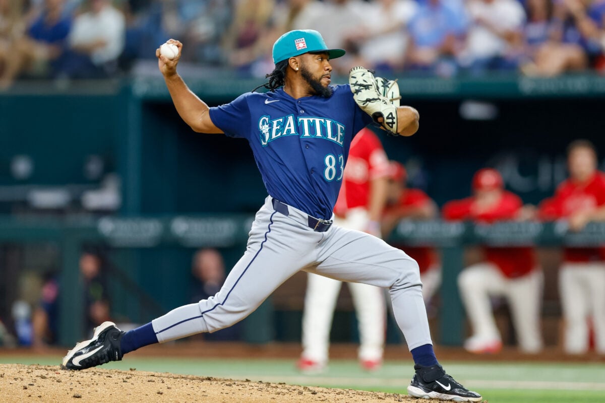 Jul 24, 2026; Arlington, Texas, USA; Seattle Mariners pitcher Eduard Bazardo (83) comes on to pitch during the sixth inning against the Texas Rangers at Globe Life Field. Mandatory Credit: Andrew Dieb-Imagn Images