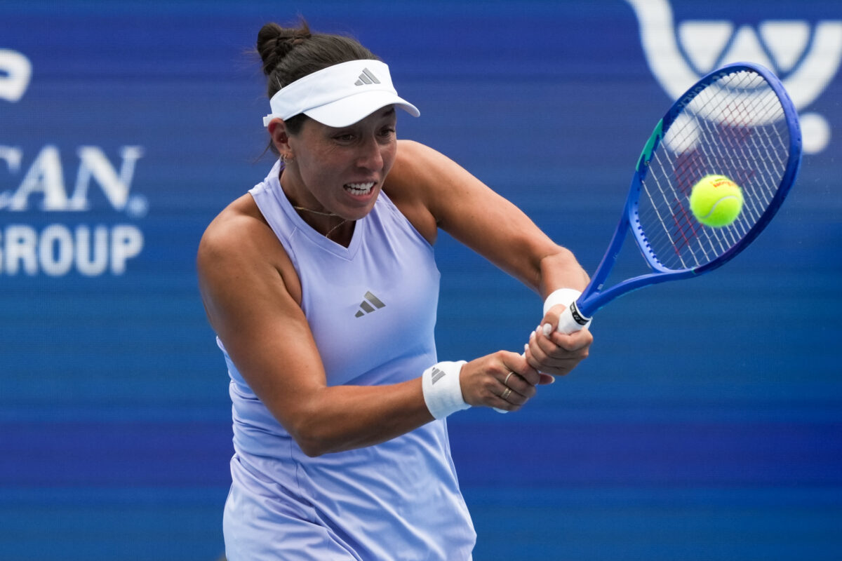 Aug 19, 2026; Mason, OH, USA; Jessica Pegula (USA) returns a shot against Sorana Cirstea (ROU) during the Cincinnati Open at Lindner Family Tennis Center. Mandatory Credit: Aaron Doster-Imagn Images