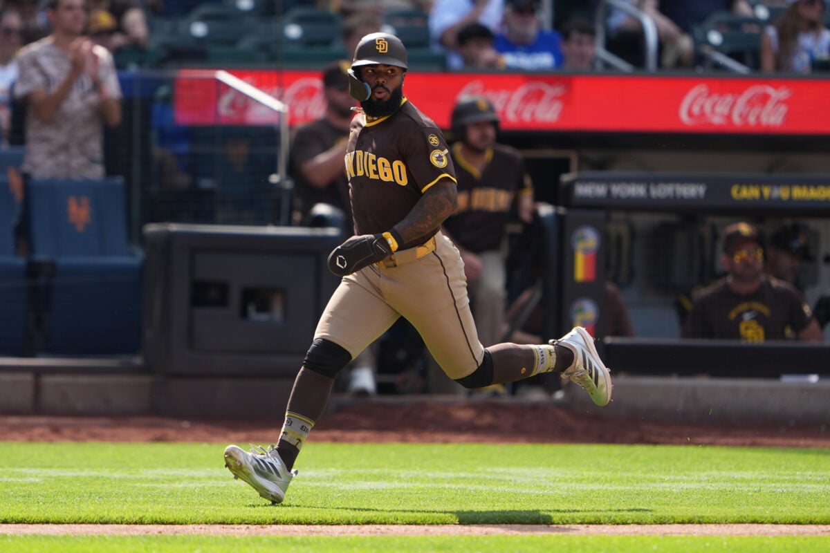 Aug 19, 2026; New York City, New York, USA; San Diego Padres left fielder Luis Rengifo (21) scores a run on San Diego Padres first baseman Gavin Sheets (30) (not pictured) RBI single against the New York Mets during the ninth inning at Citi Field. Mandatory Credit: Gregory Fisher-Imagn Images