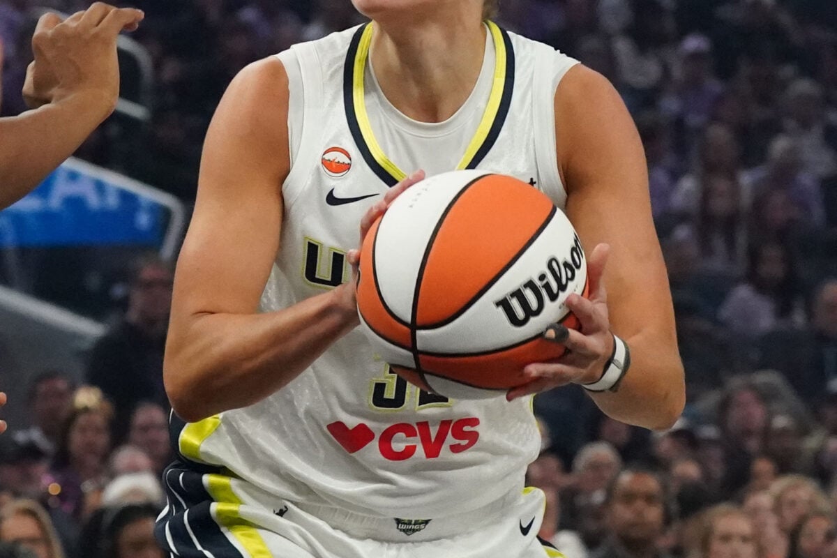 Aug 17, 2026; San Francisco, California, USA; Dallas Wings forward Jessica Shepard (32) goes up for a shot against the Golden State Valkyries in the first quarter at Chase Center. Mandatory Credit: David Gonzales-Imagn Images