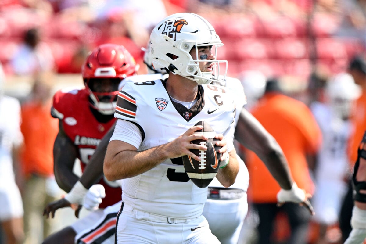 Sep 20, 2025; Louisville, Kentucky, USA;  Bowling Green Falcons quarterback Drew Pyne (9) looks to pass against the Louisville Cardinals during the second half at L&N Federal Credit Union Stadium. Louisville defeated Bowling Green 40-17. Mandatory Credit: Jamie Rhodes-Imagn Images