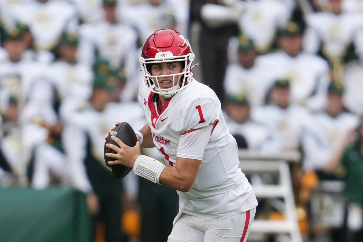 Nov 29, 2025; Waco, Texas, USA; Houston Cougars quarterback Conner Weigman (1) in action during the second half against the Baylor Bears at McLane Stadium. Mandatory Credit: Chris Jones-Imagn Images