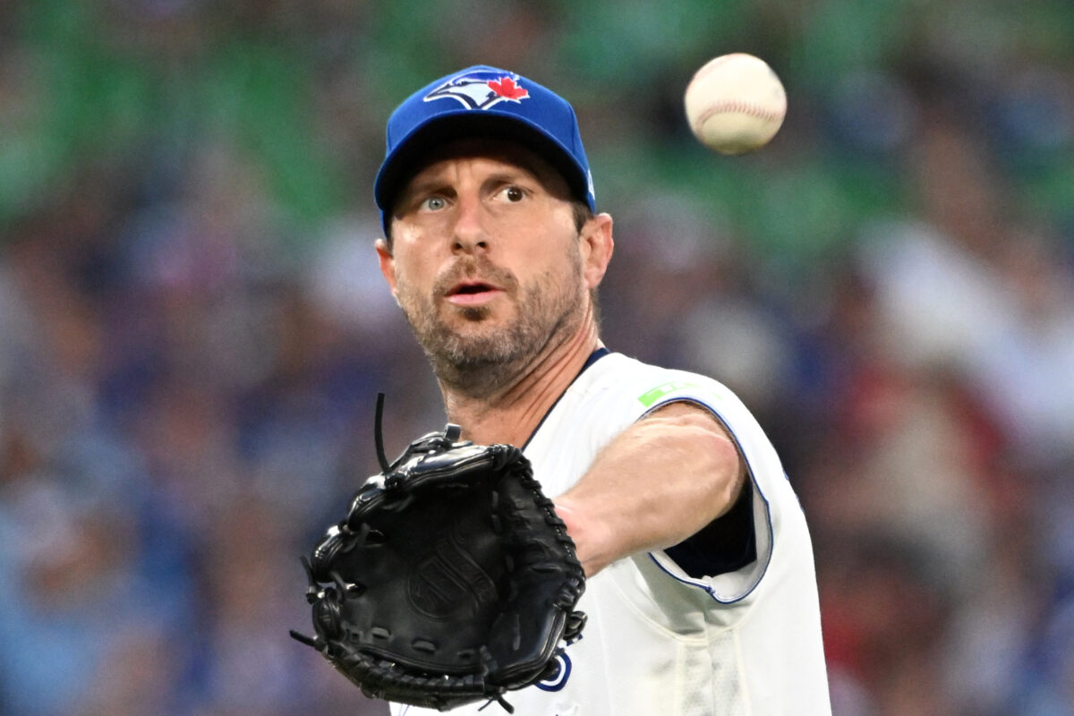 Aug 25, 2026; Toronto, Ontario, CAN;  Toronto Blue Jays starting pitcher Max Scherzer (31) receives the ball in the second inning against the Kansas City Royals at Rogers Centre.  Mandatory Credit: Dan Hamilton-Imagn Images