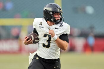 Sep 25, 2026; Philadelphia, Pennsylvania, USA;  Army Black Knights quarterback Cale Hellums (3) runs for a touchdown against the Temple Owls during the second half at Lincoln Financial Field.  Mandatory Credit: Danny Wild-Imagn Images