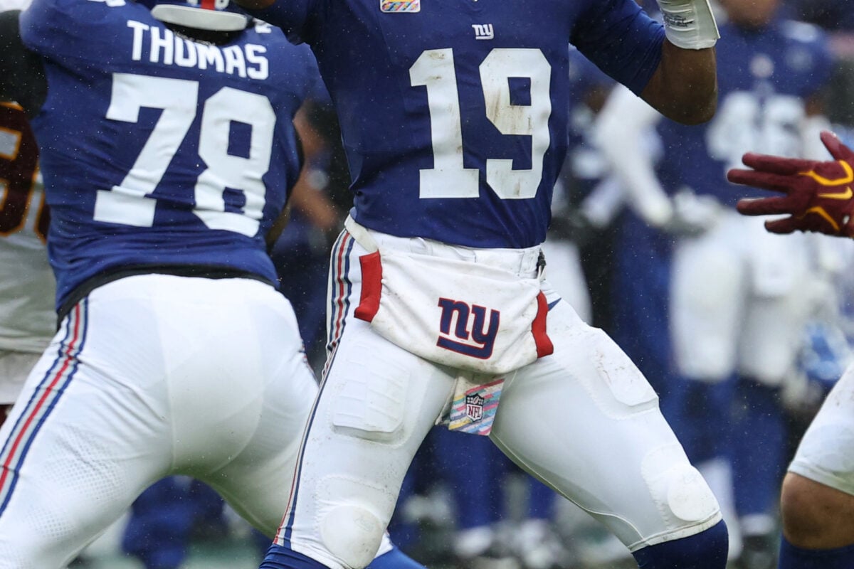 Oct 11, 2026; Landover, Maryland, USA; New York Giants quarterback Jameis Winston (19) passes the ball against the Washington Commanders at Northwest Stadium. Mandatory Credit: Geoff Burke-Imagn Images