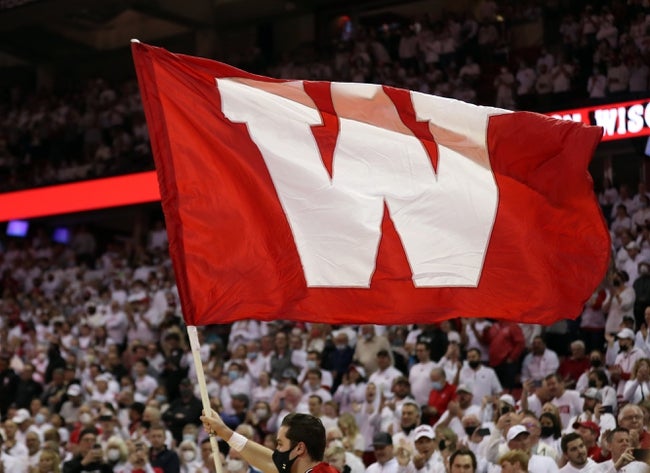 Arizona vs Wisconsin Prediction College Basketball Picks 11/15/24