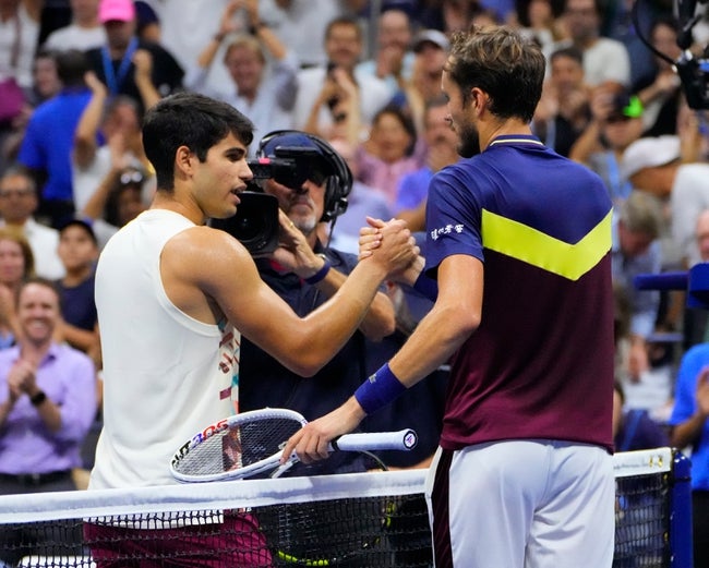 Carlos Alcaraz vs Daniil Medvedev Prediction China Open Tennis Picks 10/1/24