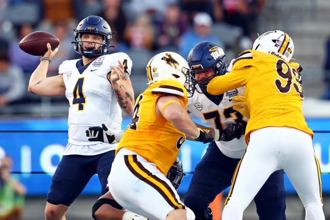 Massachusetts vs Toledo Prediction College Football Picks 9/7/24