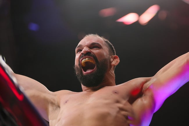 UFC Fight Night 245 Picks & Odds Breakdown
