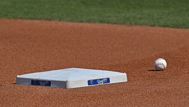 Kansas City Royals vs Cleveland Guardians Prediction MLB Picks 8/27/24