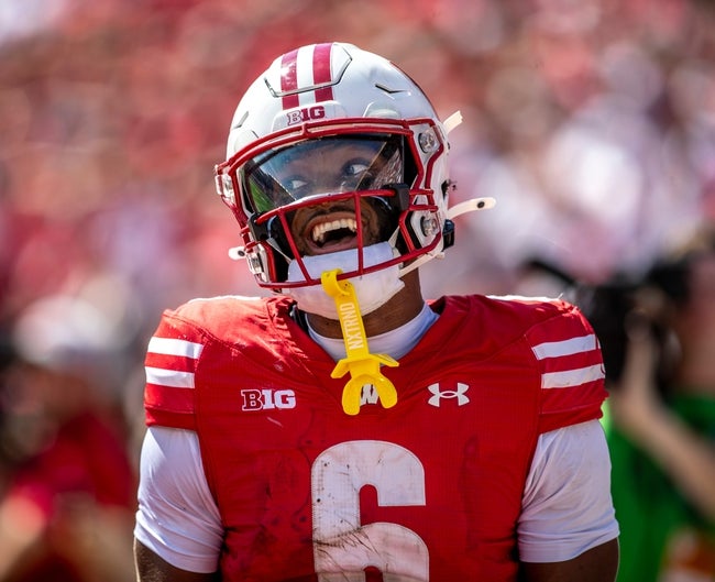Wisconsin vs Iowa Prediction College Football Picks 11/2/24