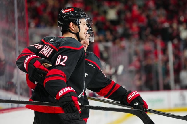 New York Islanders vs Carolina Hurricanes Prediction NHL Picks 12/17/24