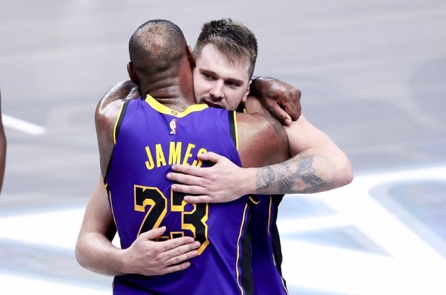 Hugging, Person, Adult