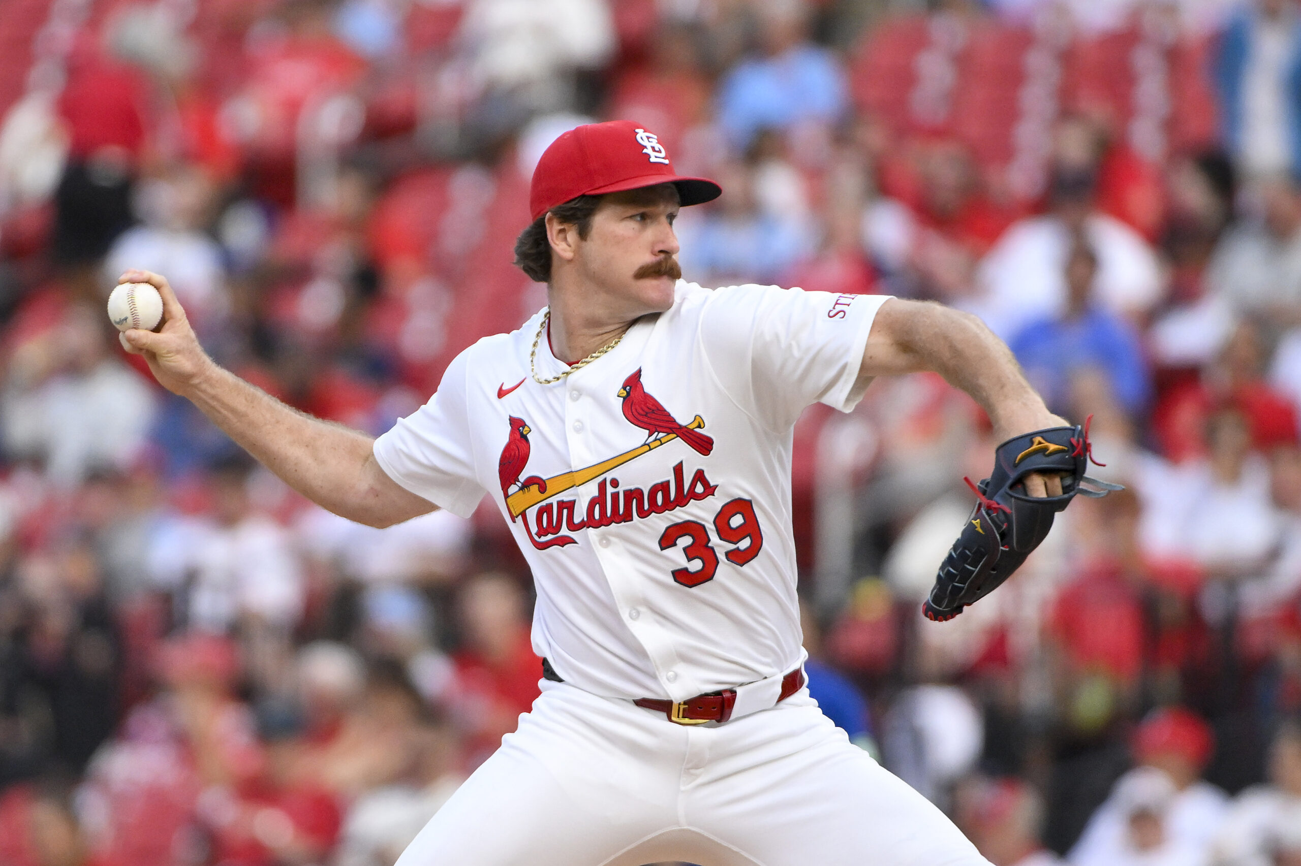 Jun 10, 2025; St. Louis, Missouri, USA; St. Louis Cardinals starting pitcher Miles Mikolas (39) pitches against the Toronto Blue Jays during the second inning at Busch Stadium. Mandatory Credit: Jeff Curry-Imagn Images