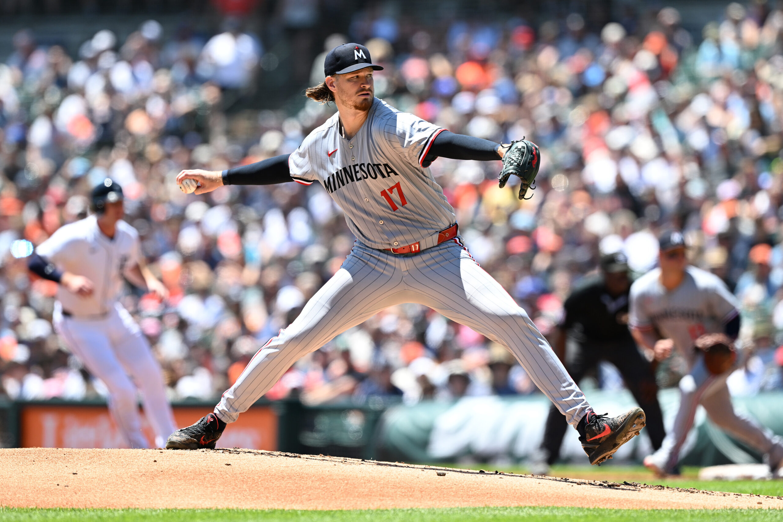 Jun 28, 2025; Detroit, Michigan, USA;  Minnesota Twins starting pitcher Bailey Ober (17) throws a pitch against the Detroit Tigers in the first inning at Comerica Park. Mandatory Credit: Lon Horwedel-Imagn Images