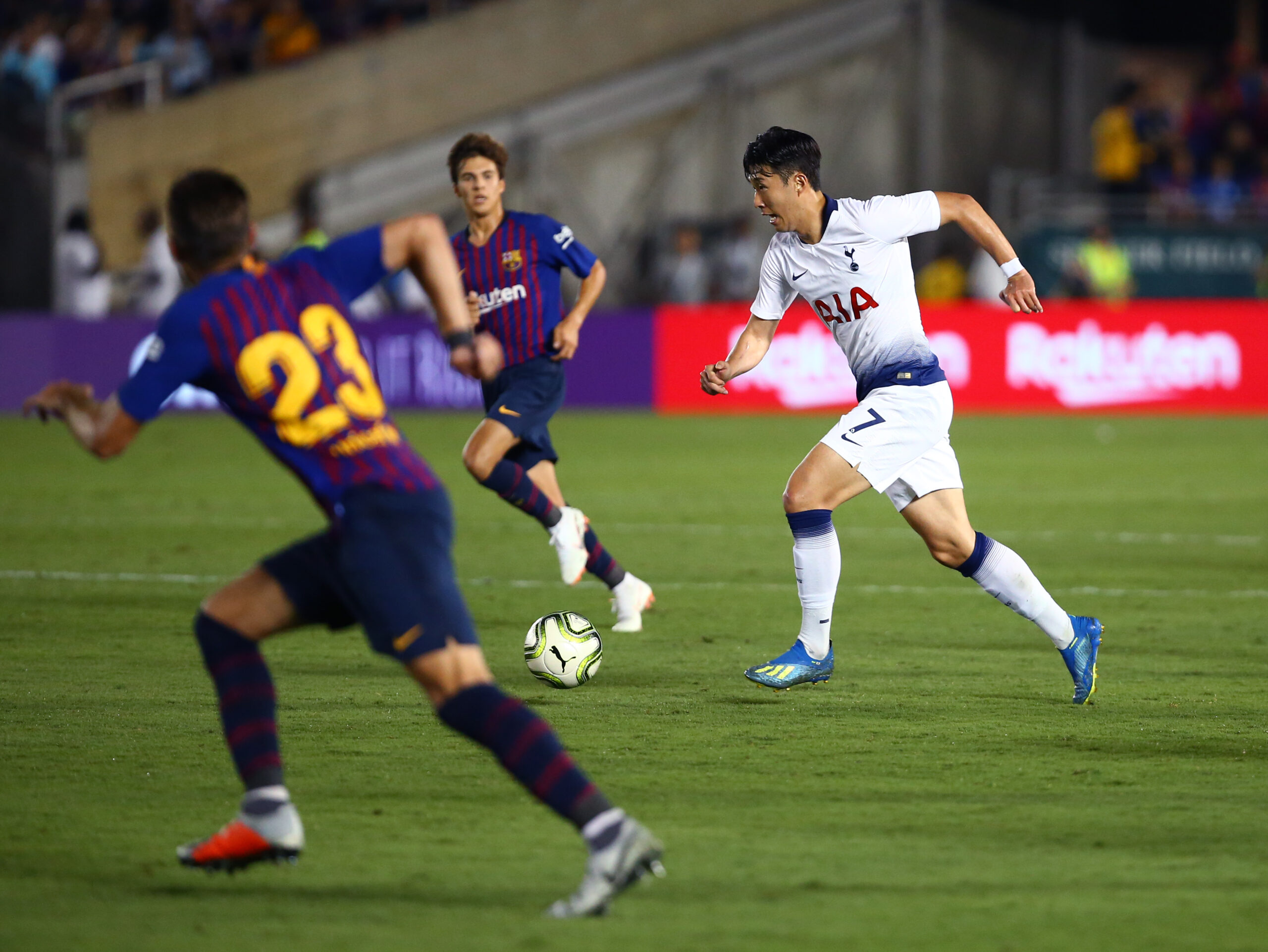 Jul 28, 2018; Pasadena, CA, USA; Tottenham Hotspur forward Son Heung-Min against FC Barcelona during an International Champions Cup soccer match at Rose Bowl. Mandatory Credit: Mark J. Rebilas-Imagn Images
