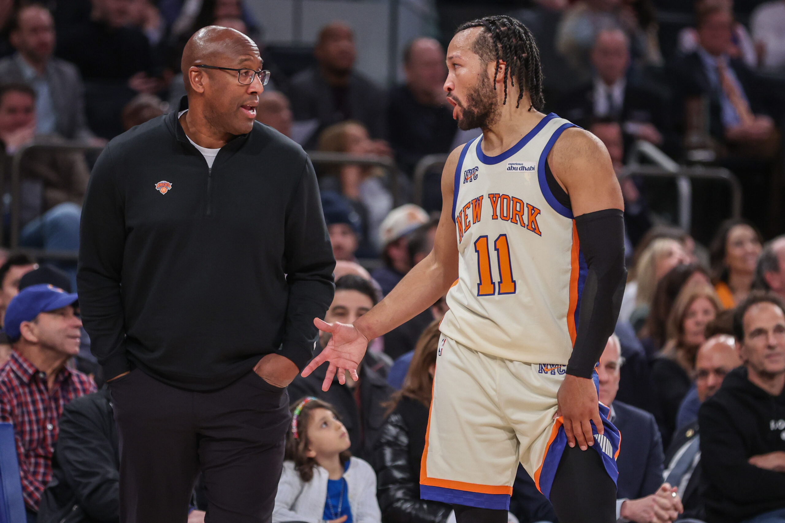 Dec 7, 2025; New York, New York, USA;  New York Knicks head coach Mike Brown talks wth guard Jalen Brunson (11) in the fourth quarter  against the Orlando Magic at Madison Square Garden. Mandatory Credit: Wendell Cruz-Imagn Images