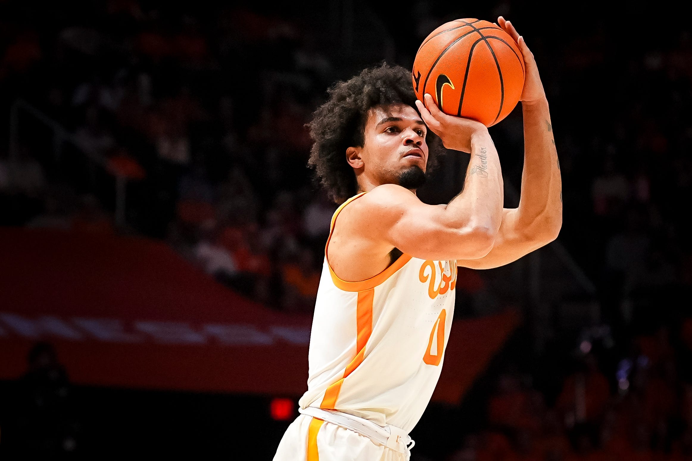 Tennessee guard Ja'Kobi Gillespie (0) attempts a shot during a college basketball game between Tennessee and Louisville held at Thompson-Boling Arena at Food City Center in Knoxville, Tenn., on Dec. 16, 2025.