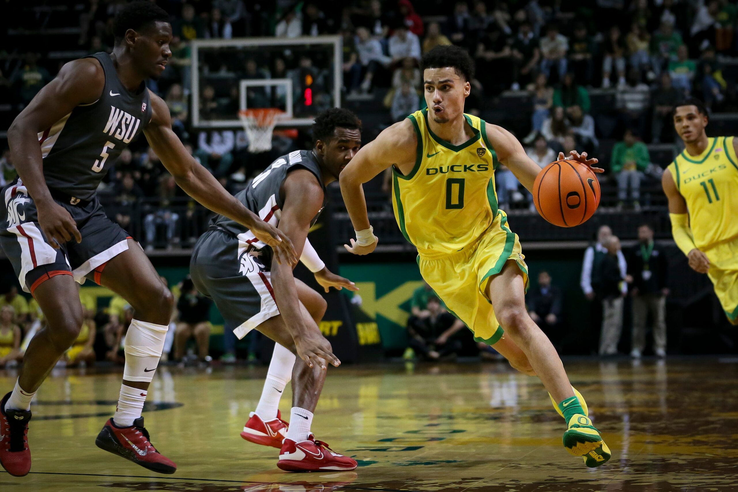 Oregon guard Will Richardson drives toward the basket as the Oregon Ducks host the Washington State Cougars to open Pac-12 play Thursday, Dec. 1, 2022, at Matthew Knight Arena in Eugene, Ore.

Ncaa Basketball Oregon Men S Basketball Hosts Washington State Washington State At Oregon
