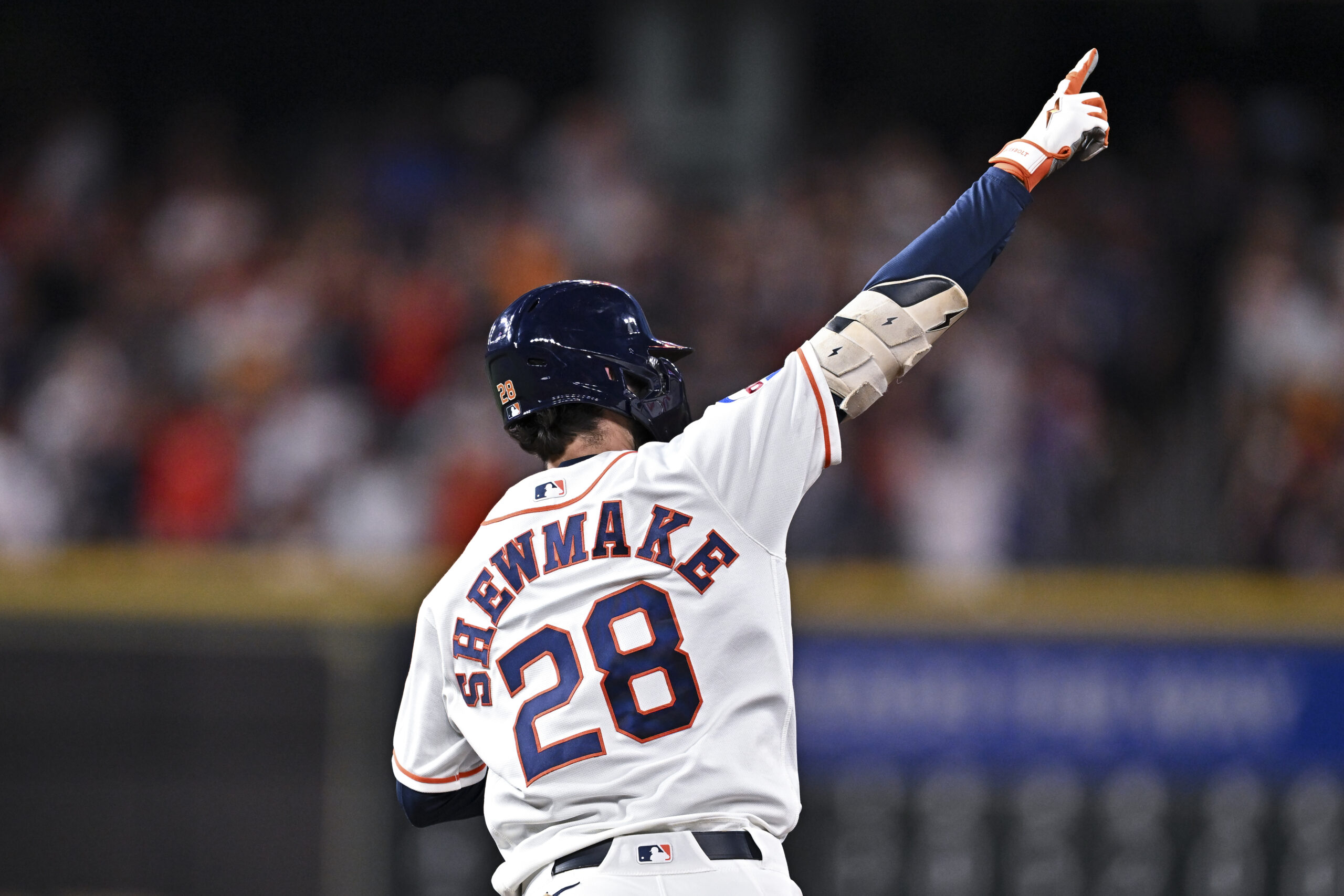 May 5, 2026; Houston, Texas, USA; Houston Astros shortstop Braden Shewmake (28) motions as he rounds the bases on a solo home run in the third inning against the Los Angeles Dodgers at Daikin Park. Mandatory Credit: Maria Lysaker-Imagn Images