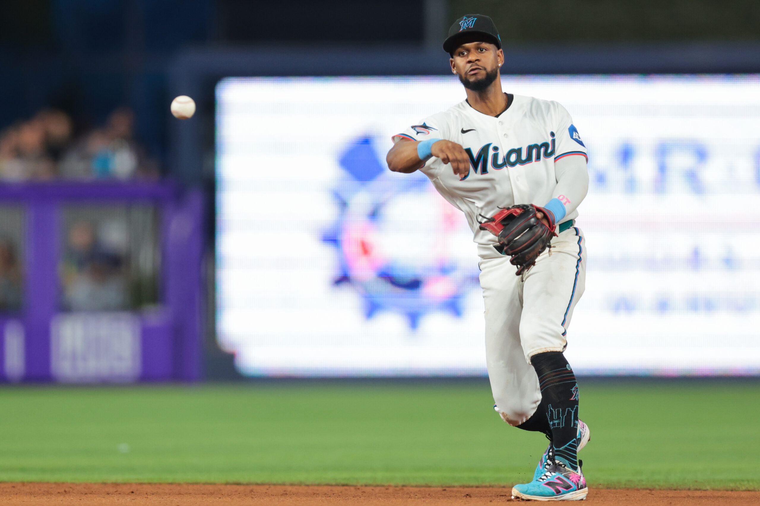 May 23, 2026; Miami, Florida, USA; Miami Marlins shortstop Otto Lopez (6) throws to first base to retire New York Mets left fielder Juan Soto (not pictured) during the ninth inning at loanDepot Park. Mandatory Credit: Sam Navarro-Imagn Images