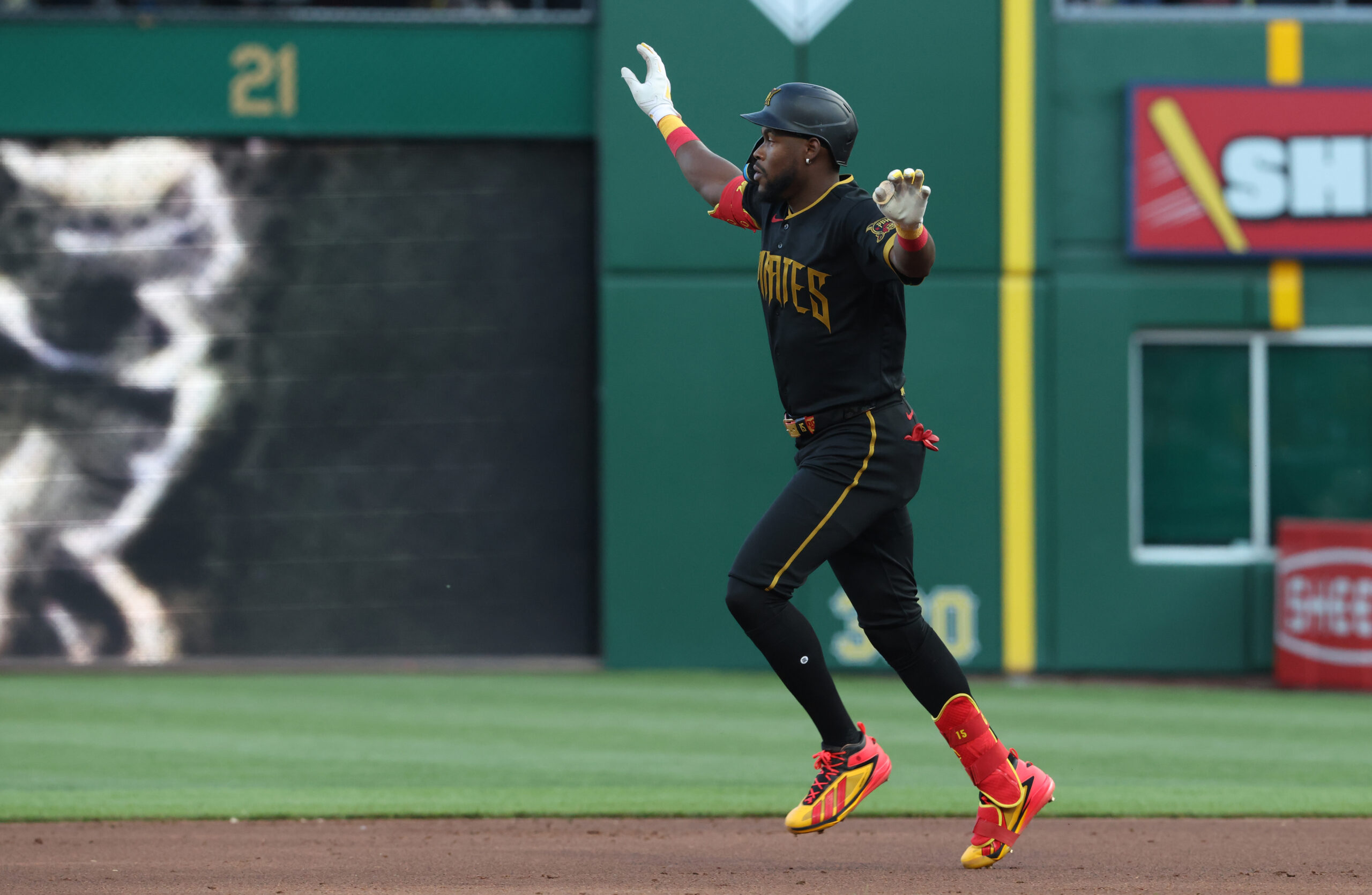 May 29, 2026; Pittsburgh, Pennsylvania, USA;  Pittsburgh Pirates center fielder Oneil Cruz (15) runs after hitting a solo home run against the Minnesota Twins during the third inning at PNC Park. Mandatory Credit: Charles LeClaire-Imagn Images