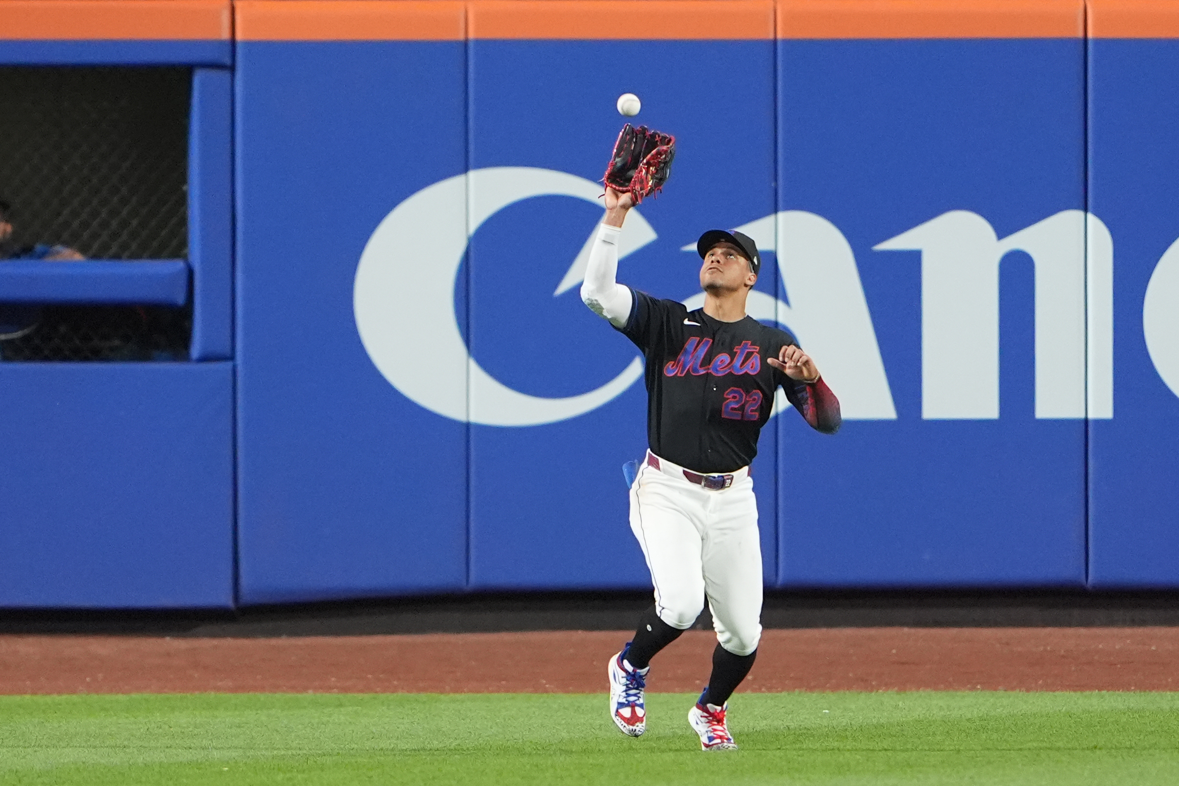 May 29, 2026; New York City, New York, USA; New York Mets left fielder Juan Soto (22) catches a fly ball hit by Miami Marlins first baseman Liam Hicks (34) (not pictured) during the ninth inning at Citi Field. Mandatory Credit: Gregory Fisher-Imagn Images