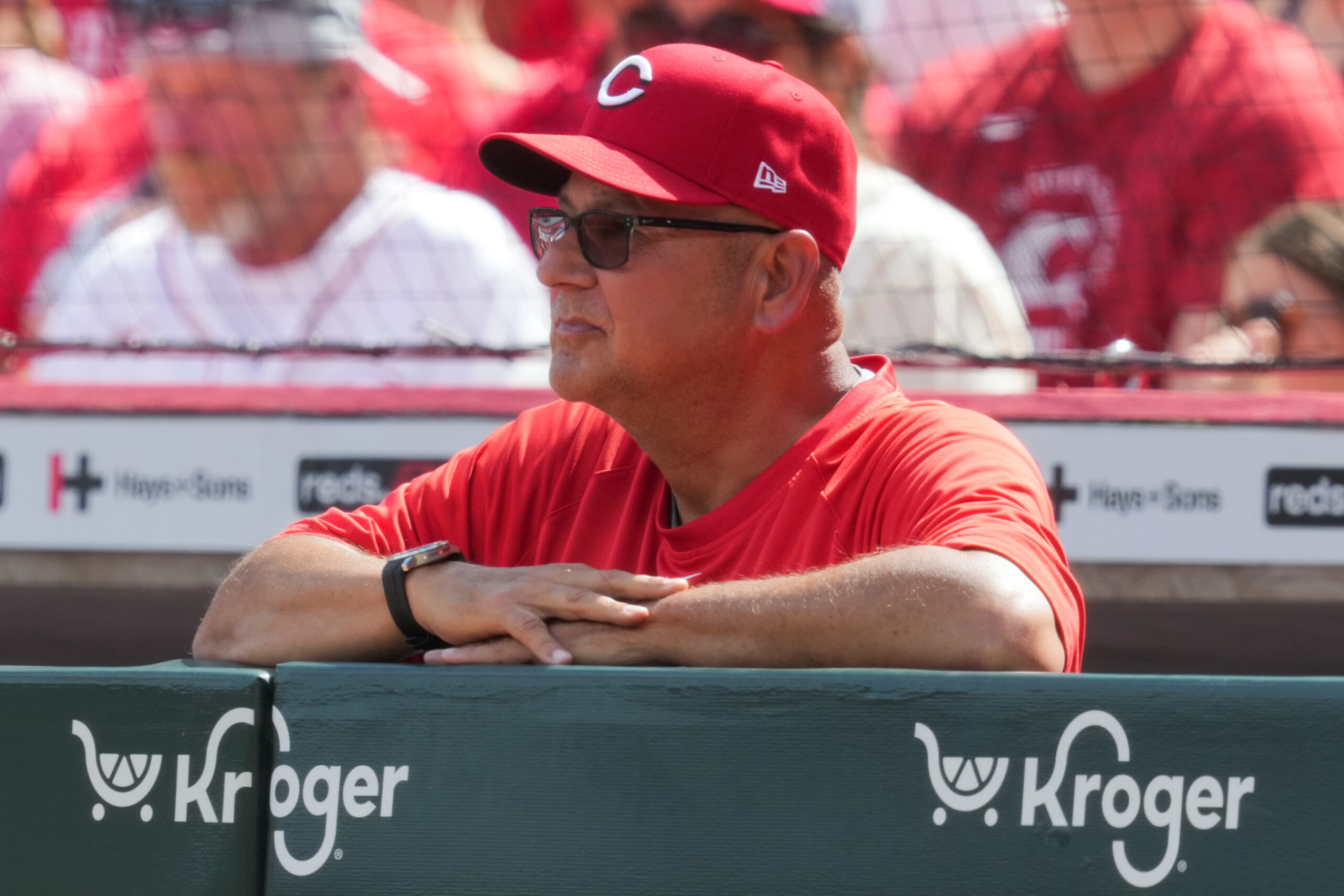 May 31, 2026; Cincinnati, Ohio, USA;  Cincinnati Reds manager Terry Francona (77) watches from the dugout during the game against the Atlanta Braves at Great American Ball Park. Mandatory Credit: Aaron Doster-Imagn Images