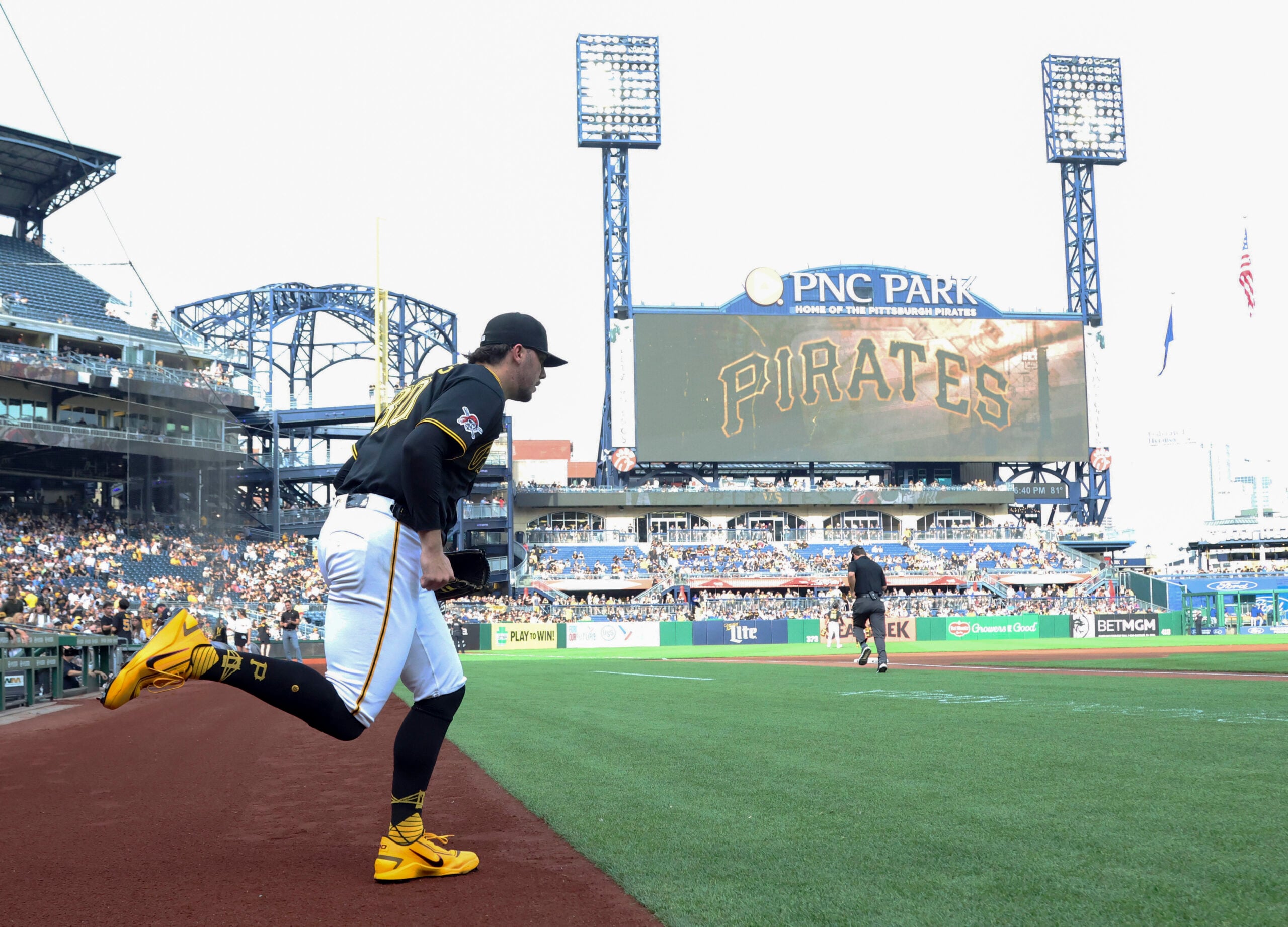 Jun 9, 2026; Pittsburgh, Pennsylvania, USA;  Pittsburgh Pirates starting pitcher Paul Skenes (30) takes the field to pitch against the Los Angeles Dodgers during the first inning at PNC Park. Mandatory Credit: Charles LeClaire-Imagn Images
