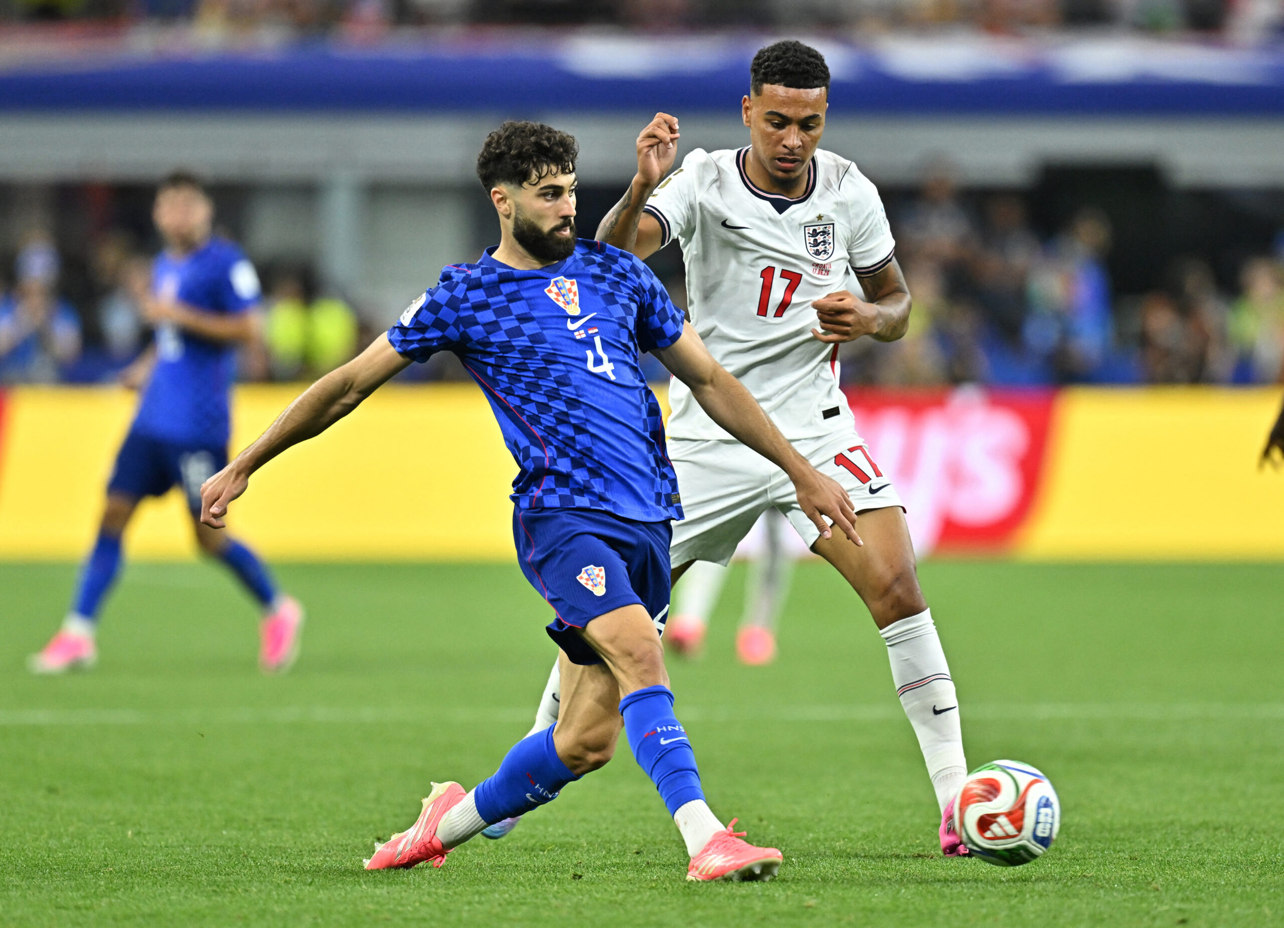 June 17, 2026; Arlington, Texas, U.S.; Croatia's Josko Gvardiol in action with England's Morgan Rogers. Mandatory Credit: Maria Lysaker-Imagn Images