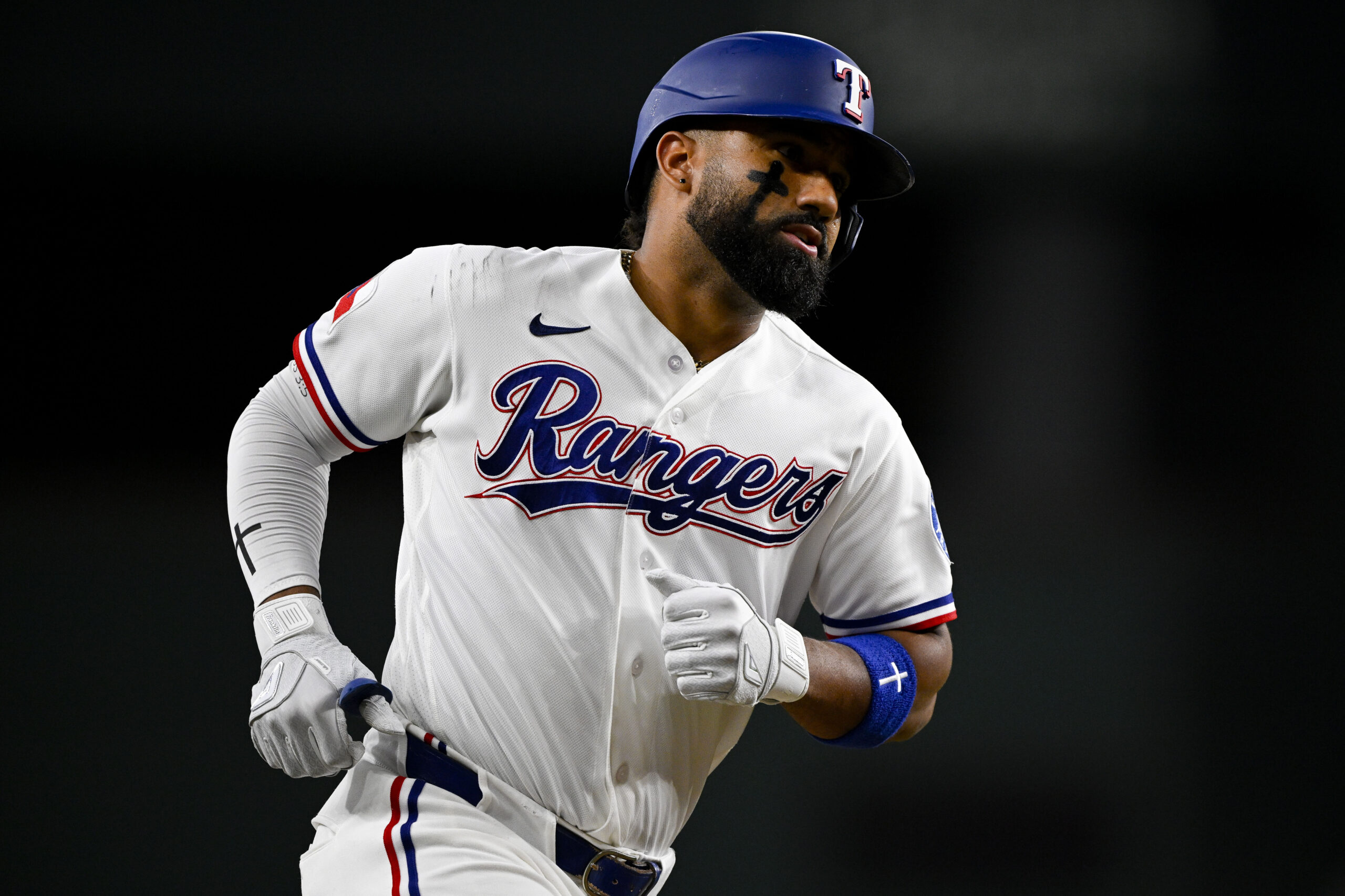 Jul 9, 2026; Arlington, Texas, USA; Texas Rangers shortstop Ezequiel Duran (20) rounds the bases after he hits a two run home run against the Los Angeles Angels during the third inning at Globe Life Field. Mandatory Credit: Jerome Miron-Imagn Images